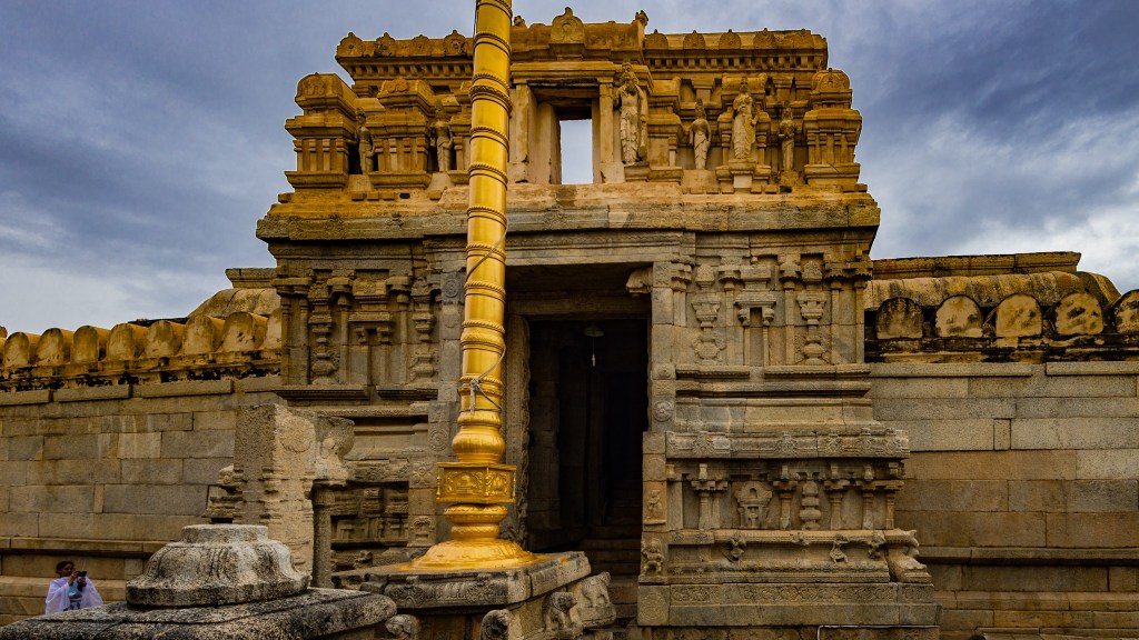 Lepakshi Veerabhadra Temple