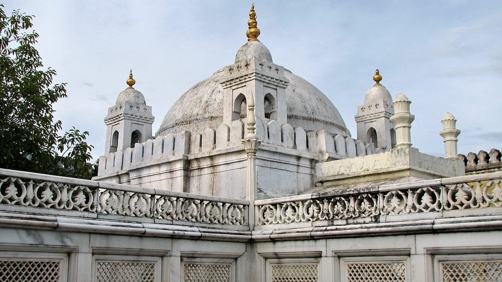 Khwaja Zainuddin Shirazi Maqbara