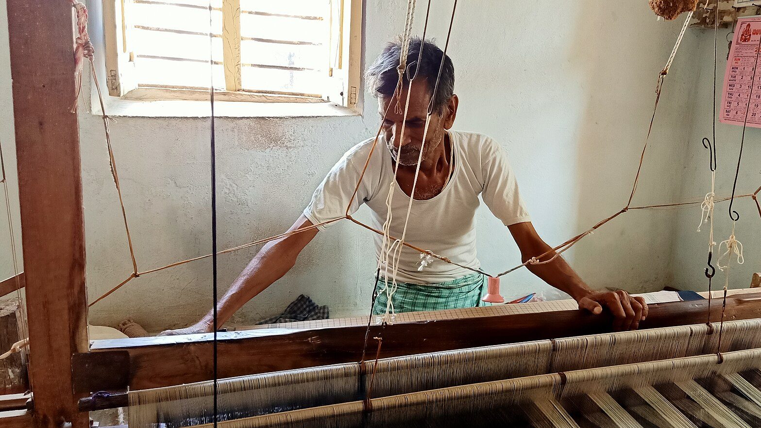 Pochampally saree weaving